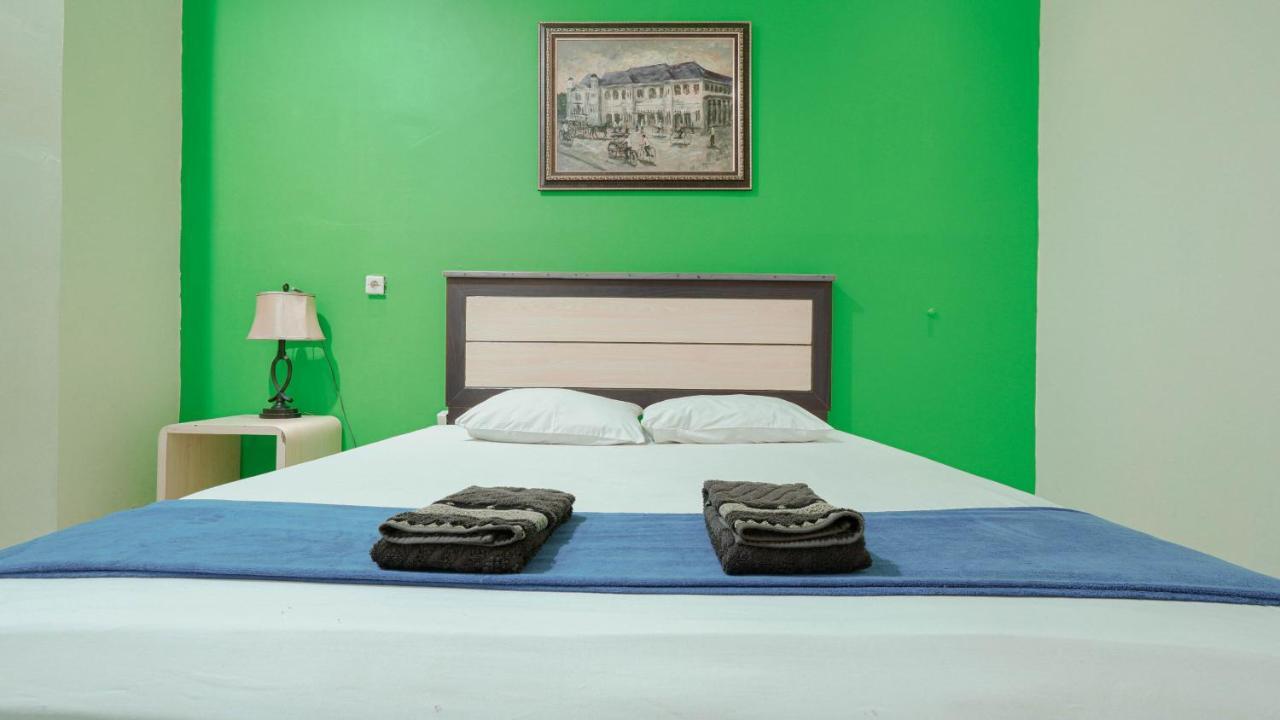 Cabin Hotel Sutomo Yogyakarta Exterior photo