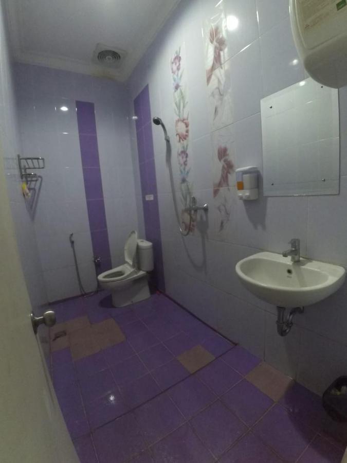 Cabin Hotel Sutomo Yogyakarta Exterior photo