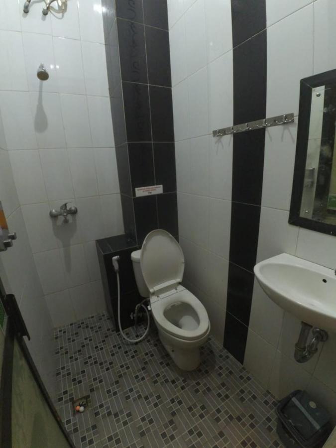 Cabin Hotel Sutomo Yogyakarta Exterior photo